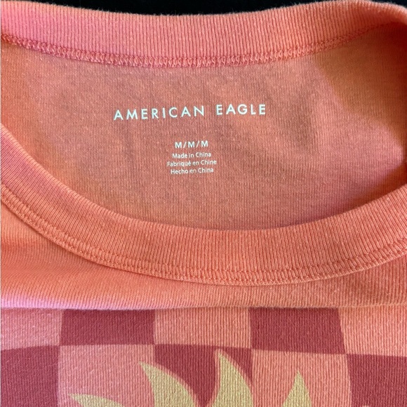 AE Cropped Graphic Tee size M - Picture 2 of 4